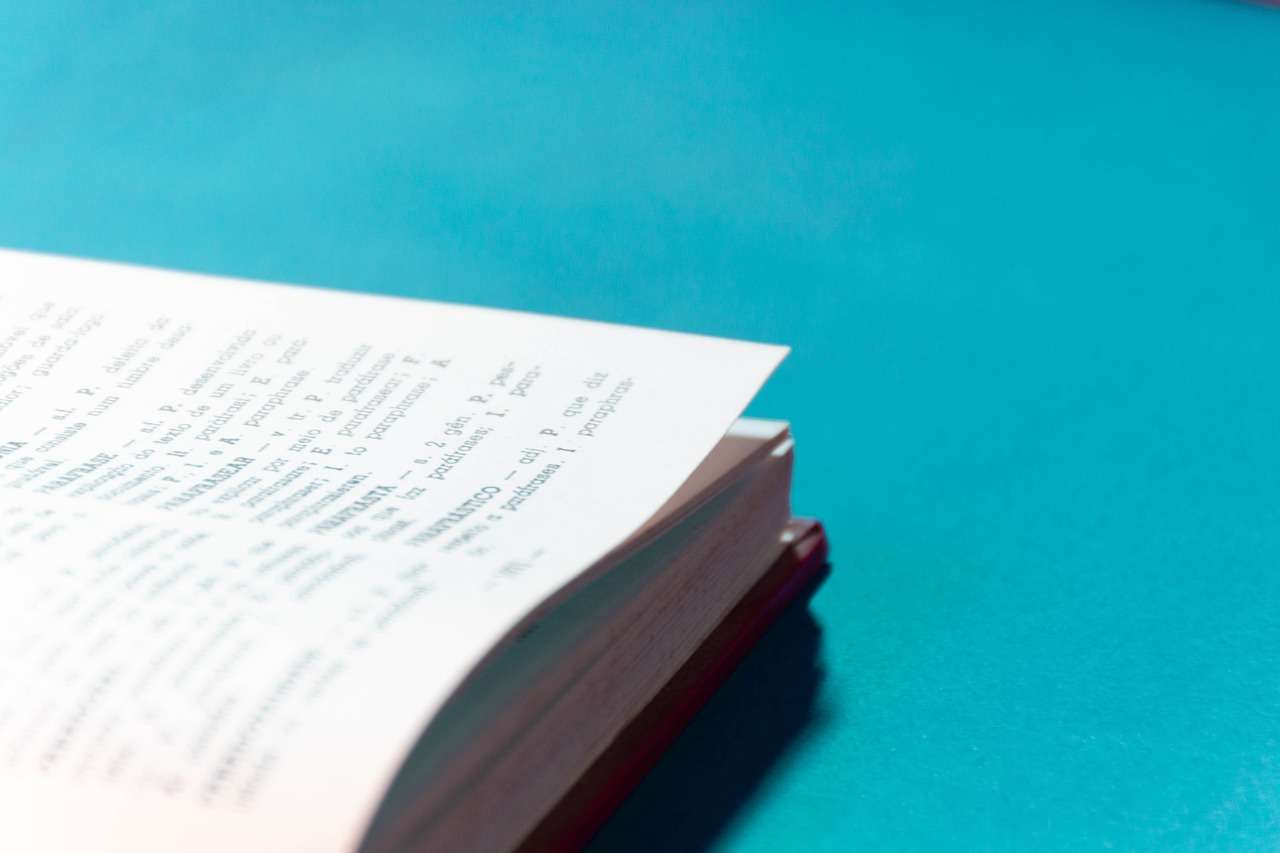 QuillBot – AI paraphrasing tool that helps you rewrite content like a PRO